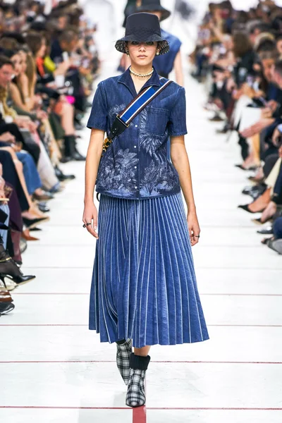 Look 41